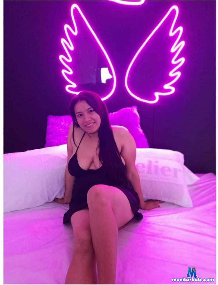 luna-gamer4k camsoda livecam performer profile