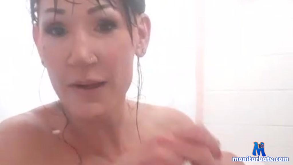 hotyogababe Camsoda performer big-tits brunette feet fetish toys dildo masturbation milf amateur