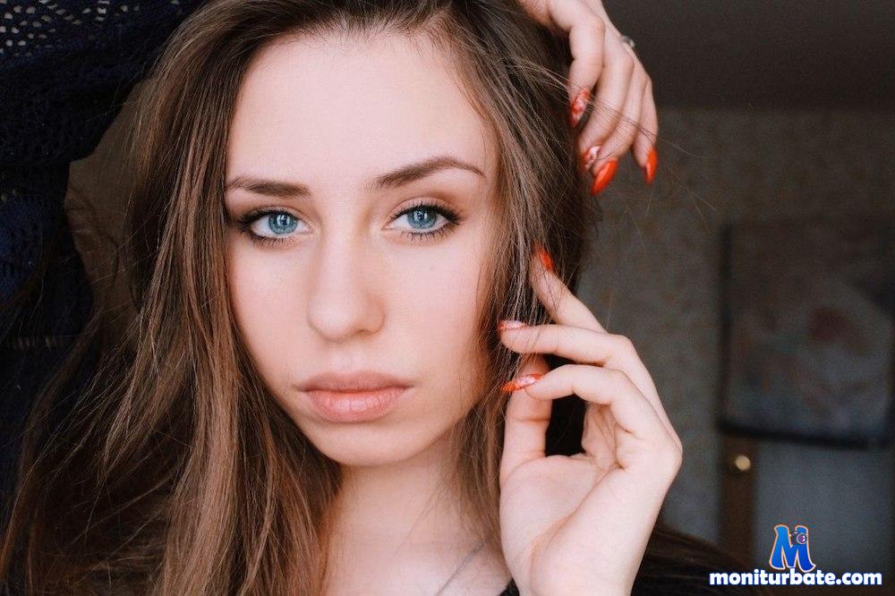 tina-grant camsoda livecam performer profile