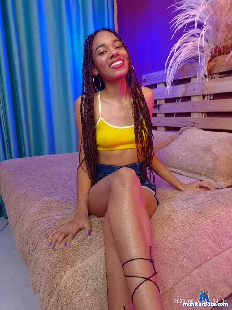 lia-brunette1 camsoda livecam performer profile
