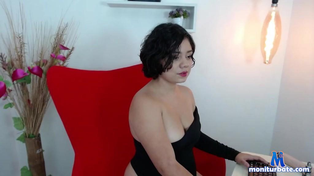 moira-rose camsoda livecam performer profile