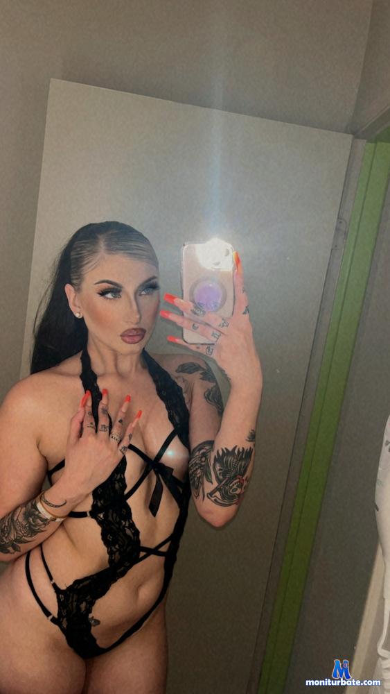bigbellabanks camsoda livecam performer profile