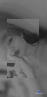 ginna-01 Camsoda livecam show performer room profile