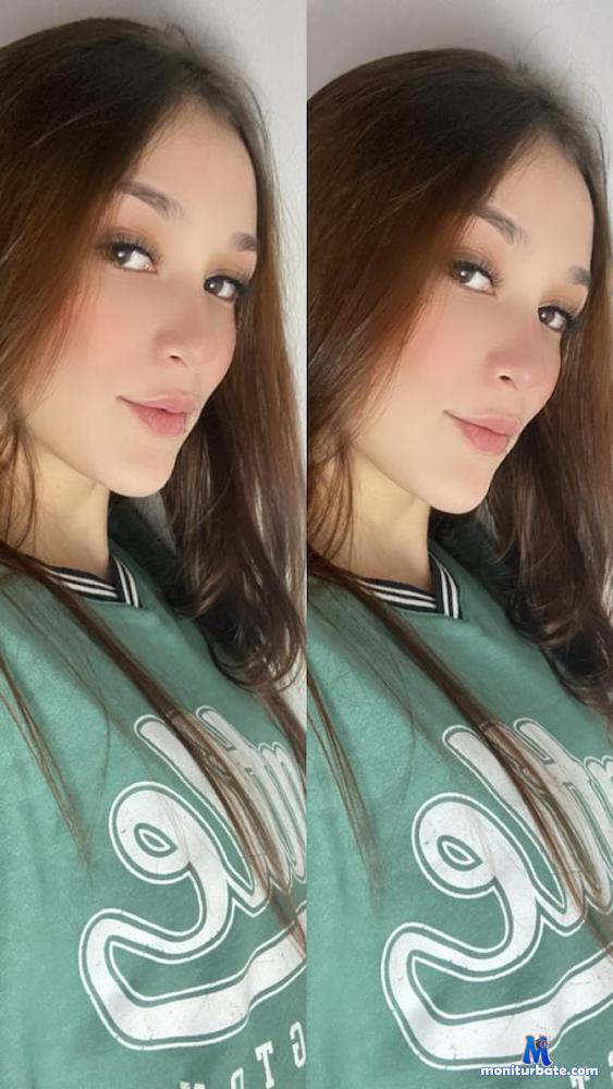 mollyy1 camsoda livecam performer profile