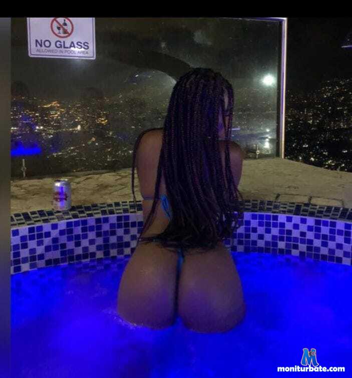 emma-mcgreew Camsoda performer 