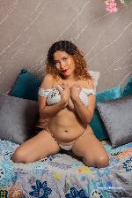 carol-cruz Camsoda livecam show performer room profile
