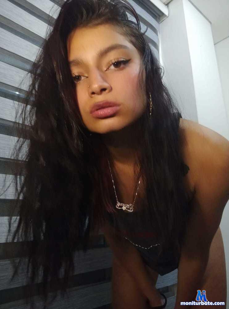 antonella-apetite camsoda livecam performer profile