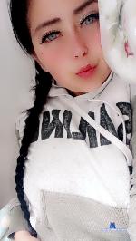 traecy23 Camsoda livecam show performer room profile