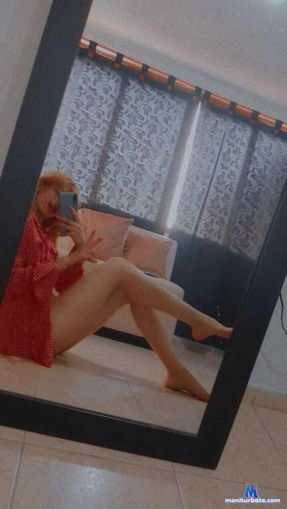 adrianaemergency camsoda livecam performer profile