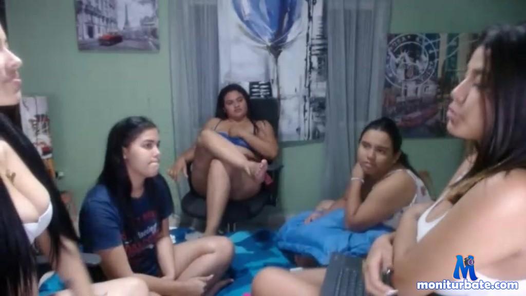 kaatriinyns camsoda livecam performer profile