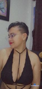 miiss-spiicy Camsoda livecam show performer room profile