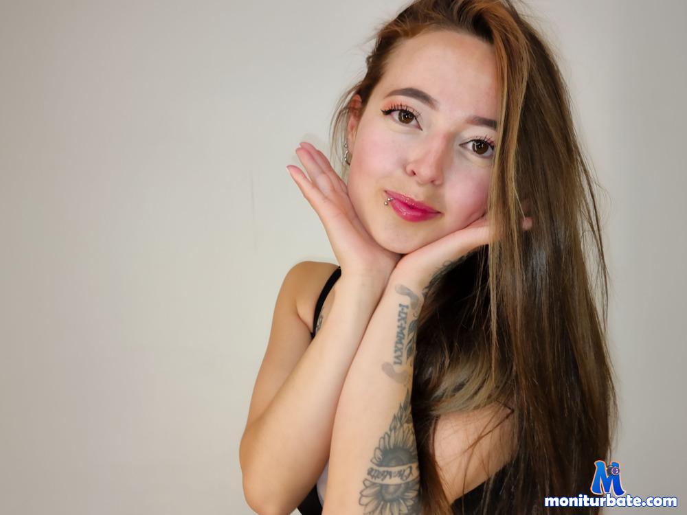 eliisa-stone camsoda livecam performer profile