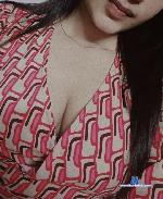 curvyshru Camsoda livecam show performer room profile