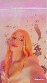 doll-queenn Camsoda livecam show performer room profile
