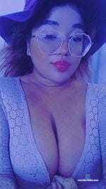 giiova1 Camsoda livecam show performer room profile