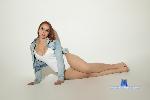 laracollinsx Camsoda livecam show performer room profile