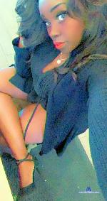 essenceblaque Camsoda livecam show performer room profile