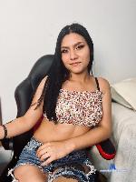 sweet-maise Camsoda livecam show performer room profile