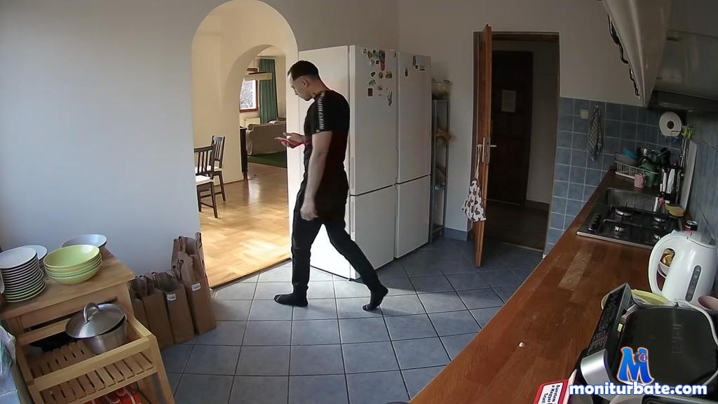 voyeurcam-julmodels-kitchen camsoda livecam performer profile