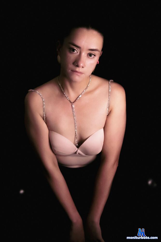 emma-delacroix camsoda livecam performer profile