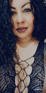 hazel-milf Camsoda livecam show performer room profile