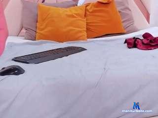 dulce-laraa camsoda livecam performer profile
