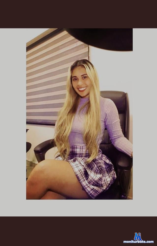 miissjuliaa camsoda livecam performer profile