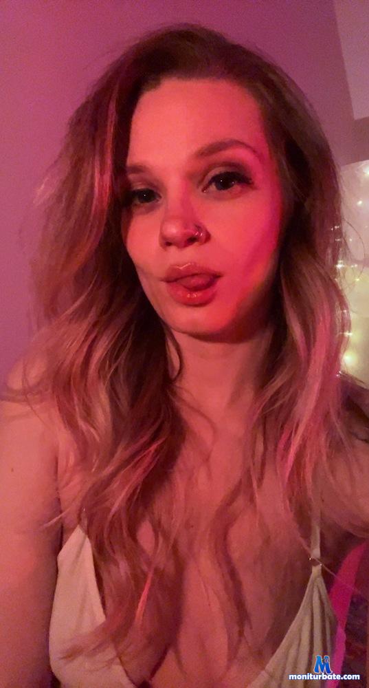 peelinofflikeclementine camsoda livecam performer profile