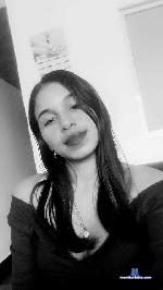 saharabunny Camsoda livecam show performer room profile