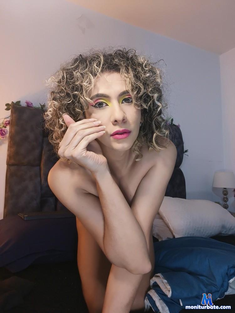 katherine-pink camsoda livecam performer profile