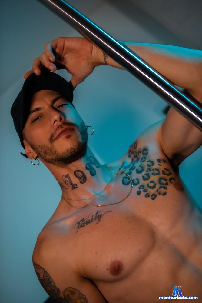 riick-g camsoda livecam performer profile