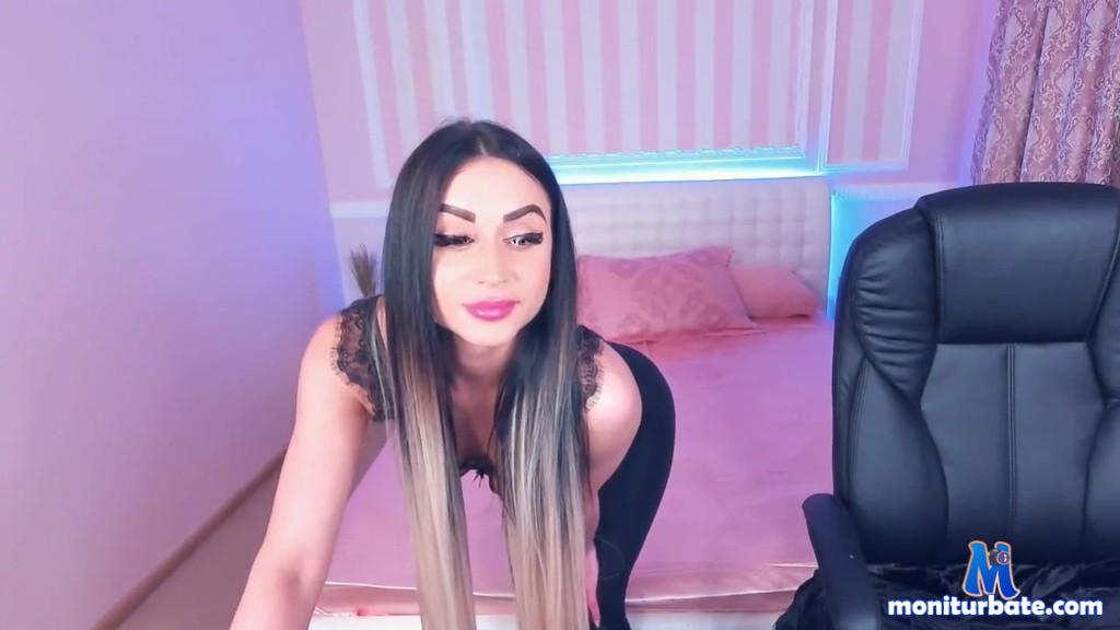 rebekamay Camsoda performer brunette feet toys shaved-pussy petite lovense lush nature squirting