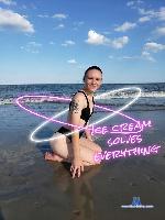 cuttiepettutie Camsoda livecam show performer room profile