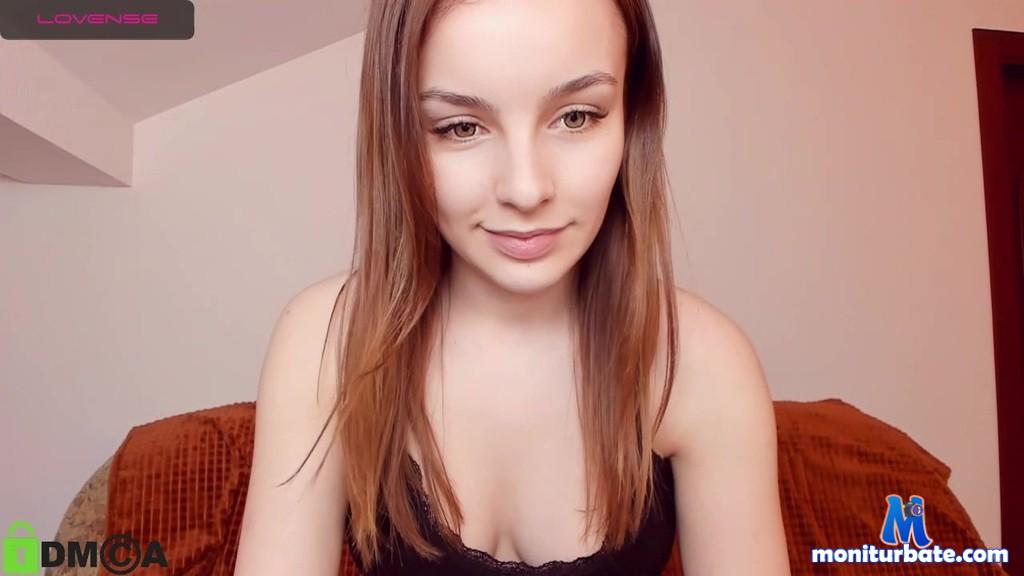 vickyroyal Camsoda performer big-tits cum brunette anal ass blowjob dildo masturbation big-ass amateur