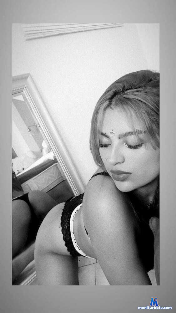 sofhiaasher camsoda livecam performer profile