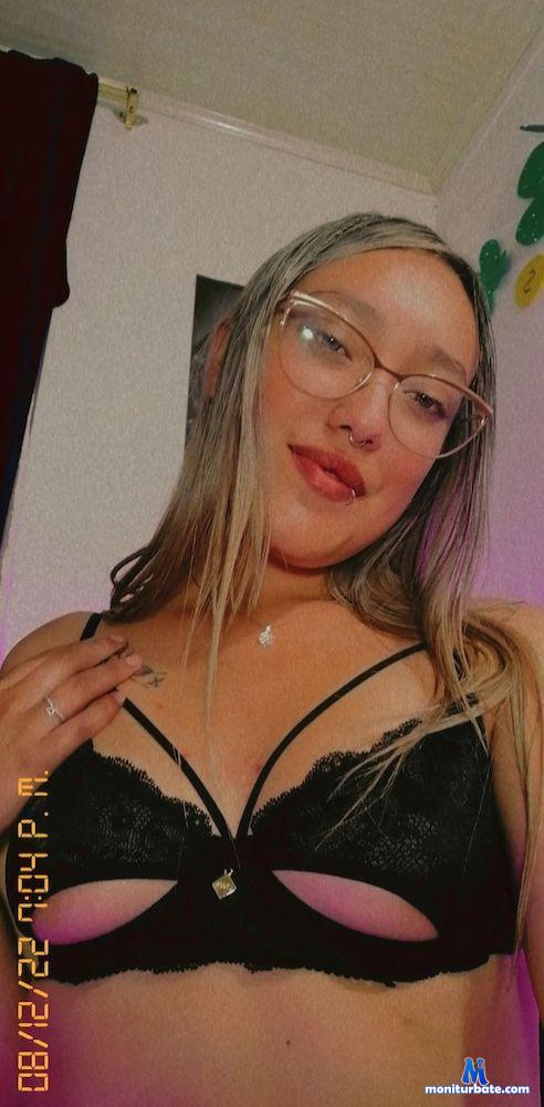 sammy-dirty camsoda livecam performer profile