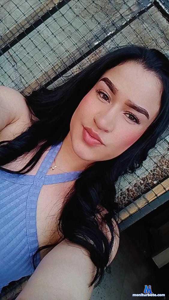 lucianna-1 camsoda livecam performer profile
