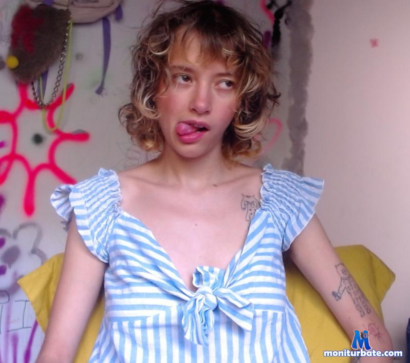silviaparis camsoda livecam performer profile