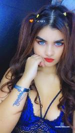 roxanne-green Camsoda livecam show performer room profile