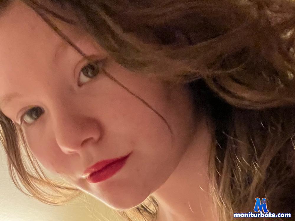 chloekitten18 camsoda livecam performer profile