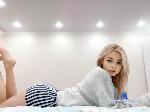 tinaholly Camsoda livecam show performer room profile