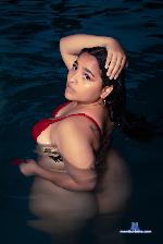 perla-car Camsoda livecam show performer room profile