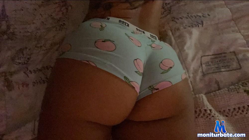 mixedthickgoddess21 camsoda livecam performer profile