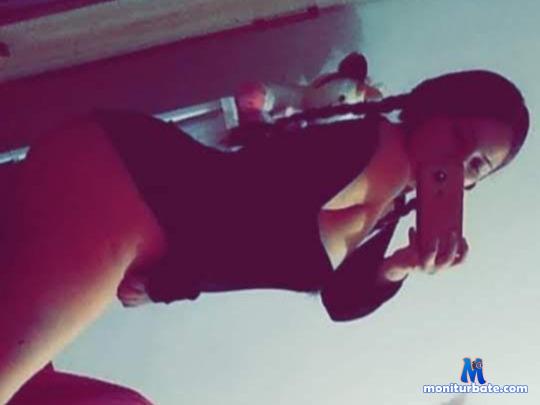 christy-moon13 camsoda livecam performer profile