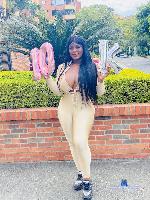 selenafontana Camsoda livecam show performer room profile