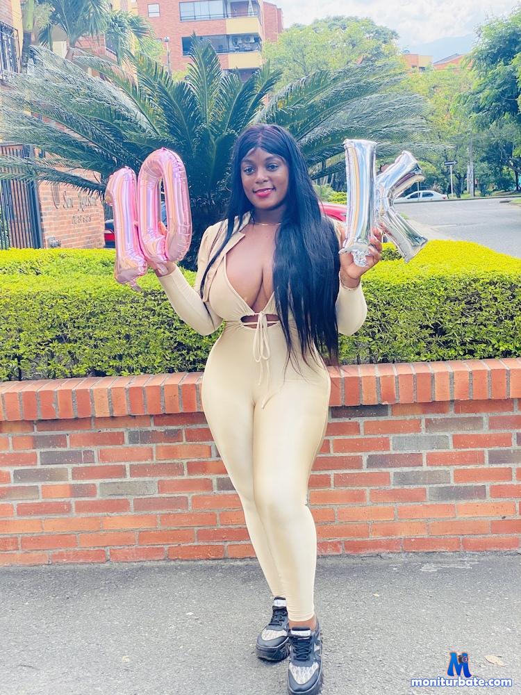selenafontana camsoda livecam performer profile