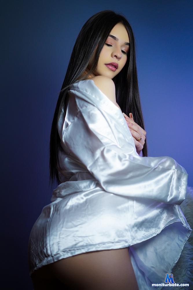omega-and-astrid camsoda livecam performer profile