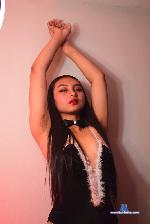 arya-noa Camsoda livecam show performer room profile