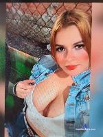 melanni-dior Camsoda livecam show performer room profile