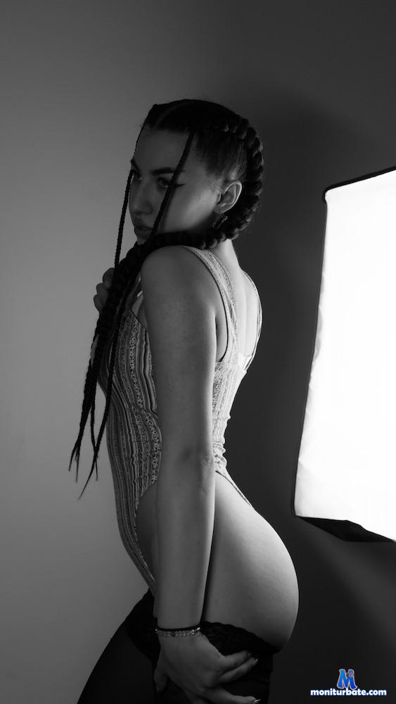 casey-barnes camsoda livecam performer profile
